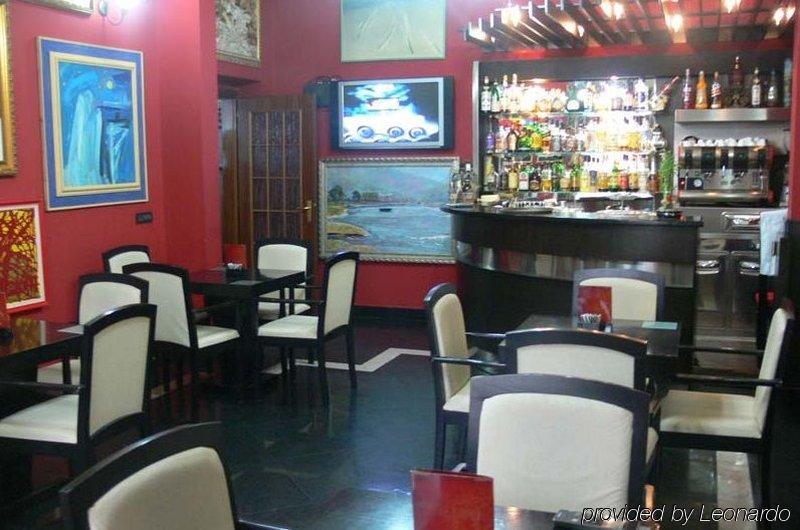 Art Hotel Nirvana Тирана Ресторан фото