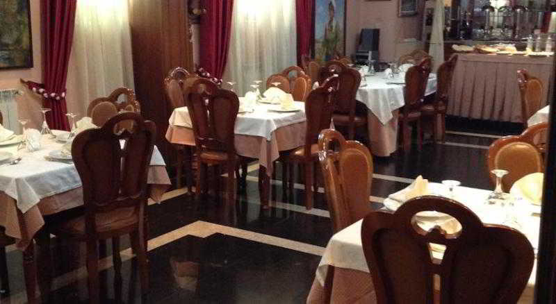Art Hotel Nirvana Тирана Ресторан фото