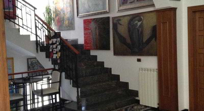 Art Hotel Nirvana Тирана Интерьер фото